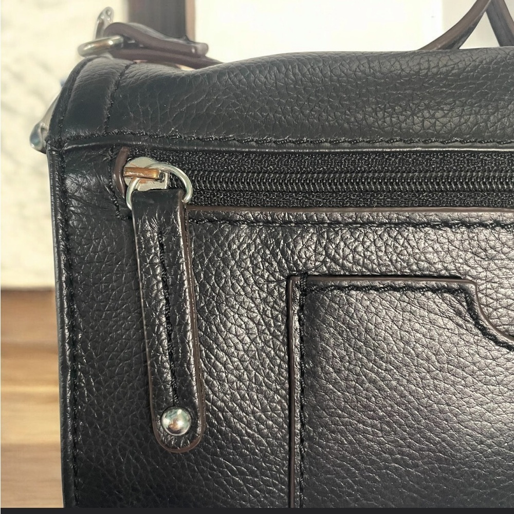 Tignanello Black Leather Crossbody Bag - Picture 5 of 13